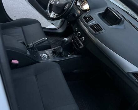 Белый Рено Меган, объемом двигателя 1.5 л и пробегом 260 тыс. км за 6999 $, фото 12 на Automoto.ua