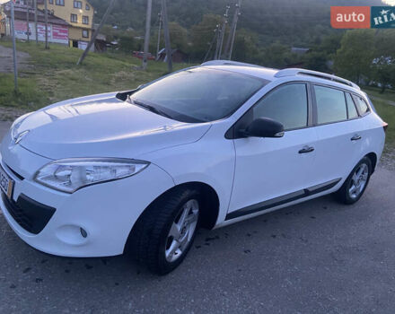 Білий Рено Меган, об'ємом двигуна 1.6 л та пробігом 169 тис. км за 6650 $, фото 9 на Automoto.ua