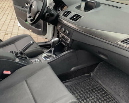 Білий Рено Меган, об'ємом двигуна 1.5 л та пробігом 264 тис. км за 7650 $, фото 10 на Automoto.ua