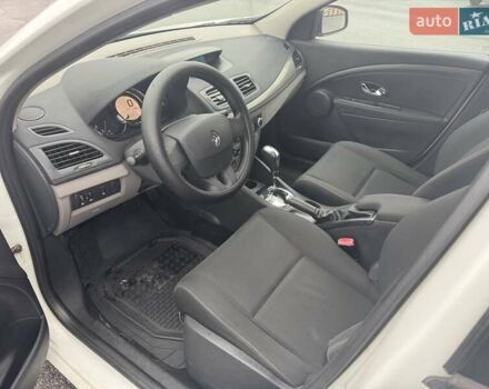 Білий Рено Меган, об'ємом двигуна 1.46 л та пробігом 240 тис. км за 6000 $, фото 10 на Automoto.ua