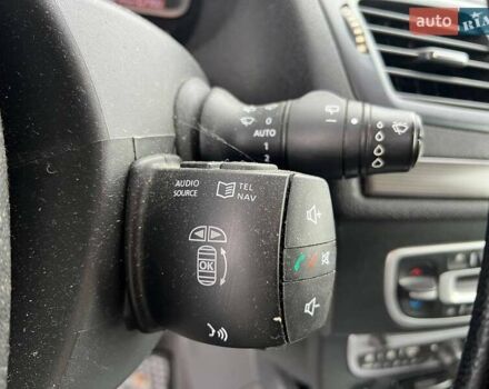 Белый Рено Меган, объемом двигателя 1.5 л и пробегом 240 тыс. км за 8190 $, фото 23 на Automoto.ua