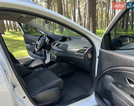 Білий Рено Меган, об'ємом двигуна 1.5 л та пробігом 210 тис. км за 6500 $, фото 23 на Automoto.ua