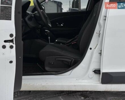 Білий Рено Меган, об'ємом двигуна 1.46 л та пробігом 265 тис. км за 6990 $, фото 33 на Automoto.ua