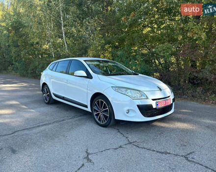 Белый Рено Меган, объемом двигателя 1.5 л и пробегом 254 тыс. км за 7200 $, фото 2 на Automoto.ua