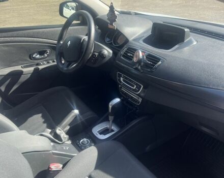 Белый Рено Меган, объемом двигателя 1.5 л и пробегом 240 тыс. км за 8000 $, фото 5 на Automoto.ua