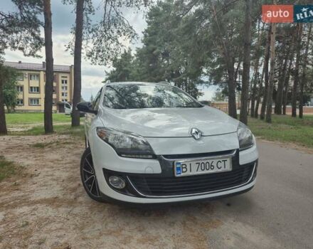 Білий Рено Меган, об'ємом двигуна 1.46 л та пробігом 270 тис. км за 8900 $, фото 8 на Automoto.ua