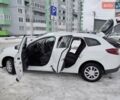 Белый Рено Меган, объемом двигателя 1.5 л и пробегом 250 тыс. км за 6700 $, фото 52 на Automoto.ua