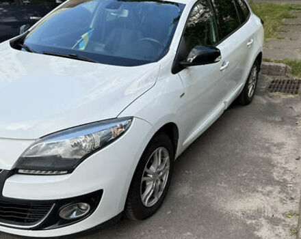 Белый Рено Меган, объемом двигателя 1.46 л и пробегом 320 тыс. км за 9300 $, фото 2 на Automoto.ua