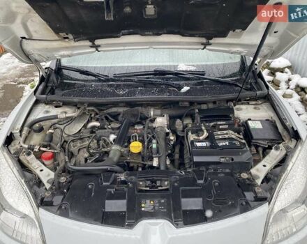 Білий Рено Меган, об'ємом двигуна 1.46 л та пробігом 243 тис. км за 7200 $, фото 14 на Automoto.ua