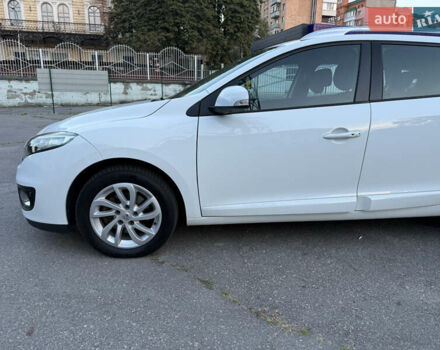 Белый Рено Меган, объемом двигателя 1.6 л и пробегом 180 тыс. км за 8700 $, фото 4 на Automoto.ua
