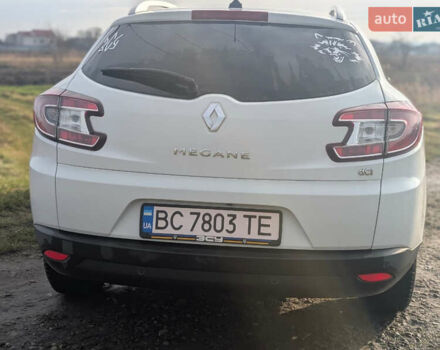 Білий Рено Меган, об'ємом двигуна 1.46 л та пробігом 261 тис. км за 7800 $, фото 11 на Automoto.ua