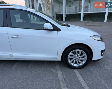 Белый Рено Меган, объемом двигателя 1.6 л и пробегом 180 тыс. км за 8700 $, фото 11 на Automoto.ua