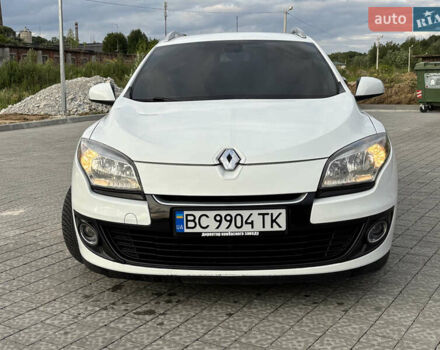 Білий Рено Меган, об'ємом двигуна 1.46 л та пробігом 260 тис. км за 7099 $, фото 1 на Automoto.ua