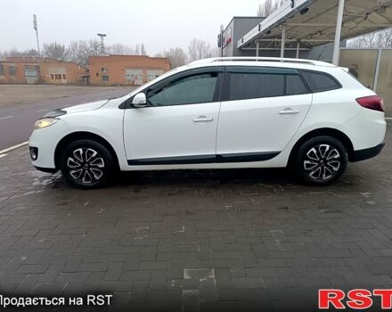 Белый Рено Меган, объемом двигателя 2 л и пробегом 120 тыс. км за 10000 $, фото 2 на Automoto.ua