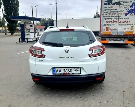 Белый Рено Меган, объемом двигателя 1.5 л и пробегом 301 тыс. км за 7550 $, фото 2 на Automoto.ua