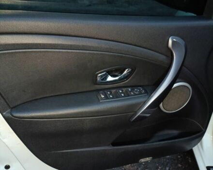 Білий Рено Меган, об'ємом двигуна 1.5 л та пробігом 261 тис. км за 7600 $, фото 9 на Automoto.ua