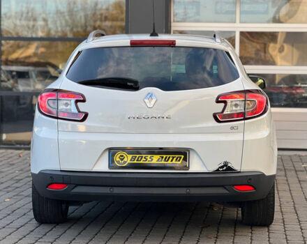 Белый Рено Меган, объемом двигателя 1.5 л и пробегом 225 тыс. км за 8600 $, фото 4 на Automoto.ua