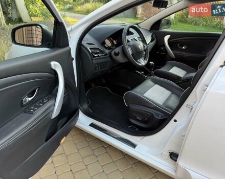 Белый Рено Меган, объемом двигателя 1.5 л и пробегом 225 тыс. км за 7699 $, фото 123 на Automoto.ua