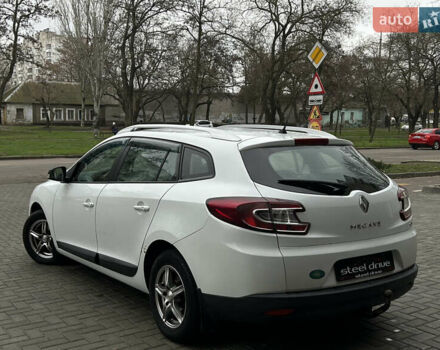 Белый Рено Меган, объемом двигателя 1.5 л и пробегом 266 тыс. км за 6599 $, фото 6 на Automoto.ua
