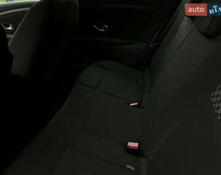 Белый Рено Меган, объемом двигателя 1.5 л и пробегом 266 тыс. км за 6599 $, фото 12 на Automoto.ua