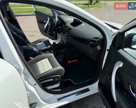 Белый Рено Меган, объемом двигателя 1.5 л и пробегом 225 тыс. км за 7699 $, фото 85 на Automoto.ua