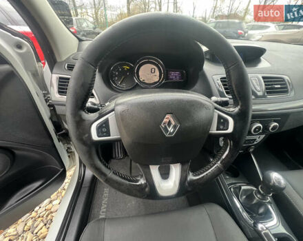 Белый Рено Меган, объемом двигателя 1.46 л и пробегом 255 тыс. км за 6500 $, фото 19 на Automoto.ua