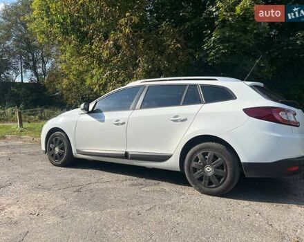 Білий Рено Меган, об'ємом двигуна 1.46 л та пробігом 255 тис. км за 7400 $, фото 10 на Automoto.ua