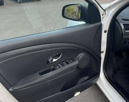 Белый Рено Меган, объемом двигателя 1.5 л и пробегом 310 тыс. км за 8300 $, фото 14 на Automoto.ua