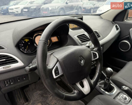 Белый Рено Меган, объемом двигателя 1.46 л и пробегом 271 тыс. км за 6500 $, фото 33 на Automoto.ua