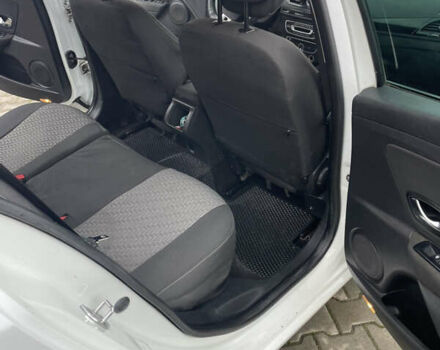 Білий Рено Меган, об'ємом двигуна 1.46 л та пробігом 280 тис. км за 7200 $, фото 10 на Automoto.ua