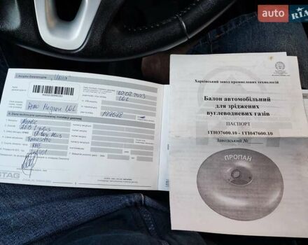 Белый Рено Меган, объемом двигателя 1.6 л и пробегом 212 тыс. км за 8500 $, фото 57 на Automoto.ua