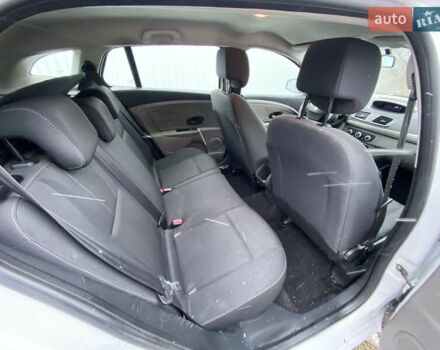Білий Рено Меган, об'ємом двигуна 1.46 л та пробігом 243 тис. км за 7200 $, фото 6 на Automoto.ua