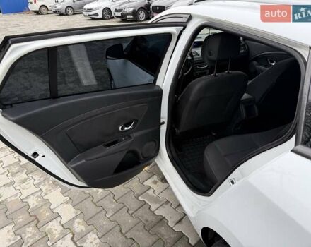 Белый Рено Меган, объемом двигателя 1.46 л и пробегом 306 тыс. км за 7200 $, фото 19 на Automoto.ua