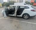 Белый Рено Меган, объемом двигателя 1.46 л и пробегом 334 тыс. км за 6500 $, фото 3 на Automoto.ua