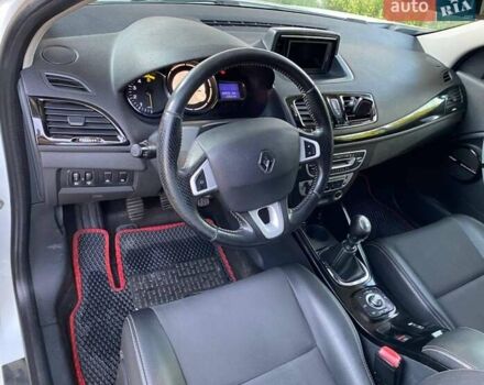Білий Рено Меган, об'ємом двигуна 1.6 л та пробігом 208 тис. км за 7700 $, фото 12 на Automoto.ua