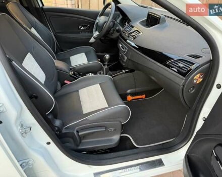 Белый Рено Меган, объемом двигателя 1.5 л и пробегом 225 тыс. км за 7699 $, фото 133 на Automoto.ua