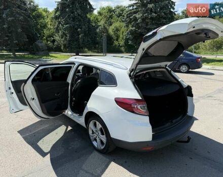 Белый Рено Меган, объемом двигателя 1.5 л и пробегом 225 тыс. км за 7699 $, фото 67 на Automoto.ua