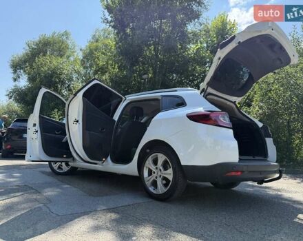 Белый Рено Меган, объемом двигателя 1.5 л и пробегом 225 тыс. км за 7699 $, фото 121 на Automoto.ua