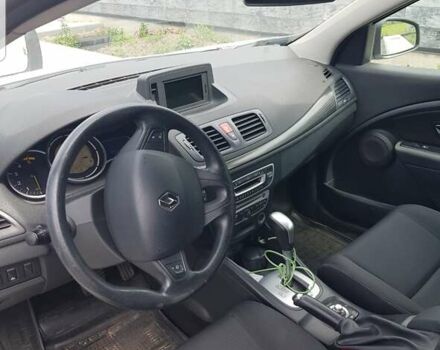 Білий Рено Меган, об'ємом двигуна 1.46 л та пробігом 288 тис. км за 6900 $, фото 3 на Automoto.ua