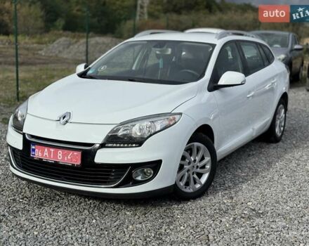 Белый Рено Меган, объемом двигателя 1.5 л и пробегом 190 тыс. км за 8900 $, фото 1 на Automoto.ua