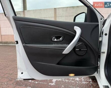 Білий Рено Меган, об'ємом двигуна 1.5 л та пробігом 228 тис. км за 8999 $, фото 87 на Automoto.ua