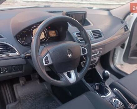 Белый Рено Меган, объемом двигателя 1.5 л и пробегом 265 тыс. км за 6900 $, фото 48 на Automoto.ua