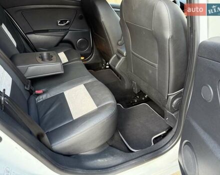 Белый Рено Меган, объемом двигателя 1.5 л и пробегом 225 тыс. км за 7699 $, фото 141 на Automoto.ua