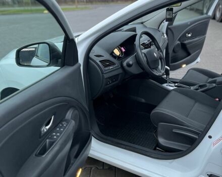 Белый Рено Меган, объемом двигателя 1.5 л и пробегом 250 тыс. км за 7700 $, фото 5 на Automoto.ua