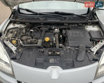 Білий Рено Меган, об'ємом двигуна 1.5 л та пробігом 264 тис. км за 7650 $, фото 15 на Automoto.ua