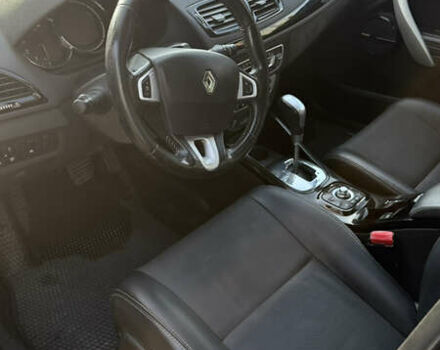 Белый Рено Меган, объемом двигателя 1.46 л и пробегом 320 тыс. км за 9300 $, фото 3 на Automoto.ua