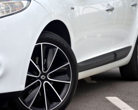 Белый Рено Меган, объемом двигателя 1.5 л и пробегом 162 тыс. км за 8555 $, фото 7 на Automoto.ua