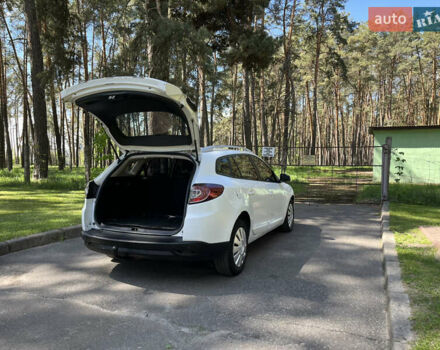 Білий Рено Меган, об'ємом двигуна 1.5 л та пробігом 210 тис. км за 6500 $, фото 12 на Automoto.ua