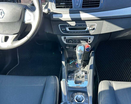 Белый Рено Меган, объемом двигателя 1.5 л и пробегом 277 тыс. км за 7700 $, фото 12 на Automoto.ua