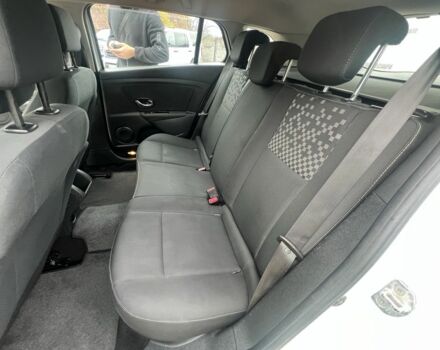 Белый Рено Меган, объемом двигателя 1.5 л и пробегом 255 тыс. км за 6599 $, фото 16 на Automoto.ua